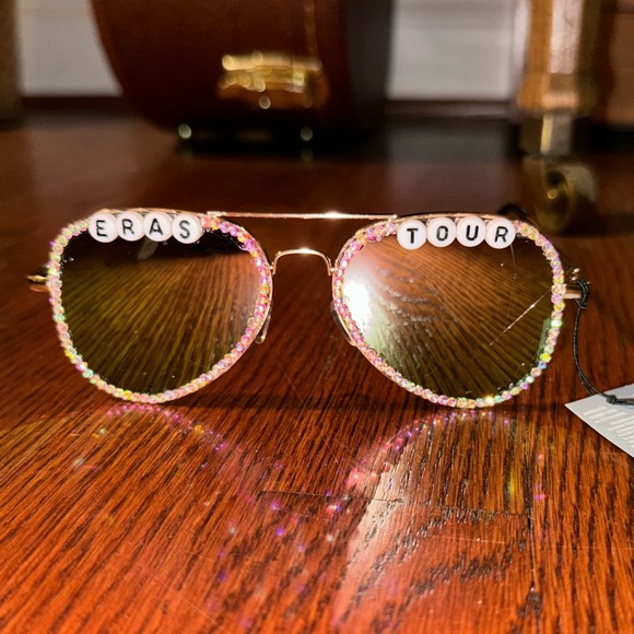 Taylor Swift Eras Tour Aviator Sunglasses - Picture 6 of 7
